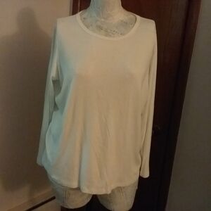 St. John's Bay Women's XL White long sleeve pullover excellent condition